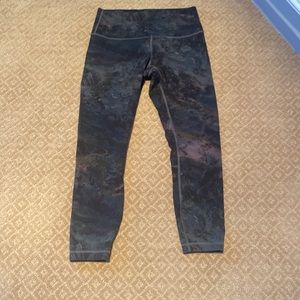 Lululemon leggings size 8 multicolored